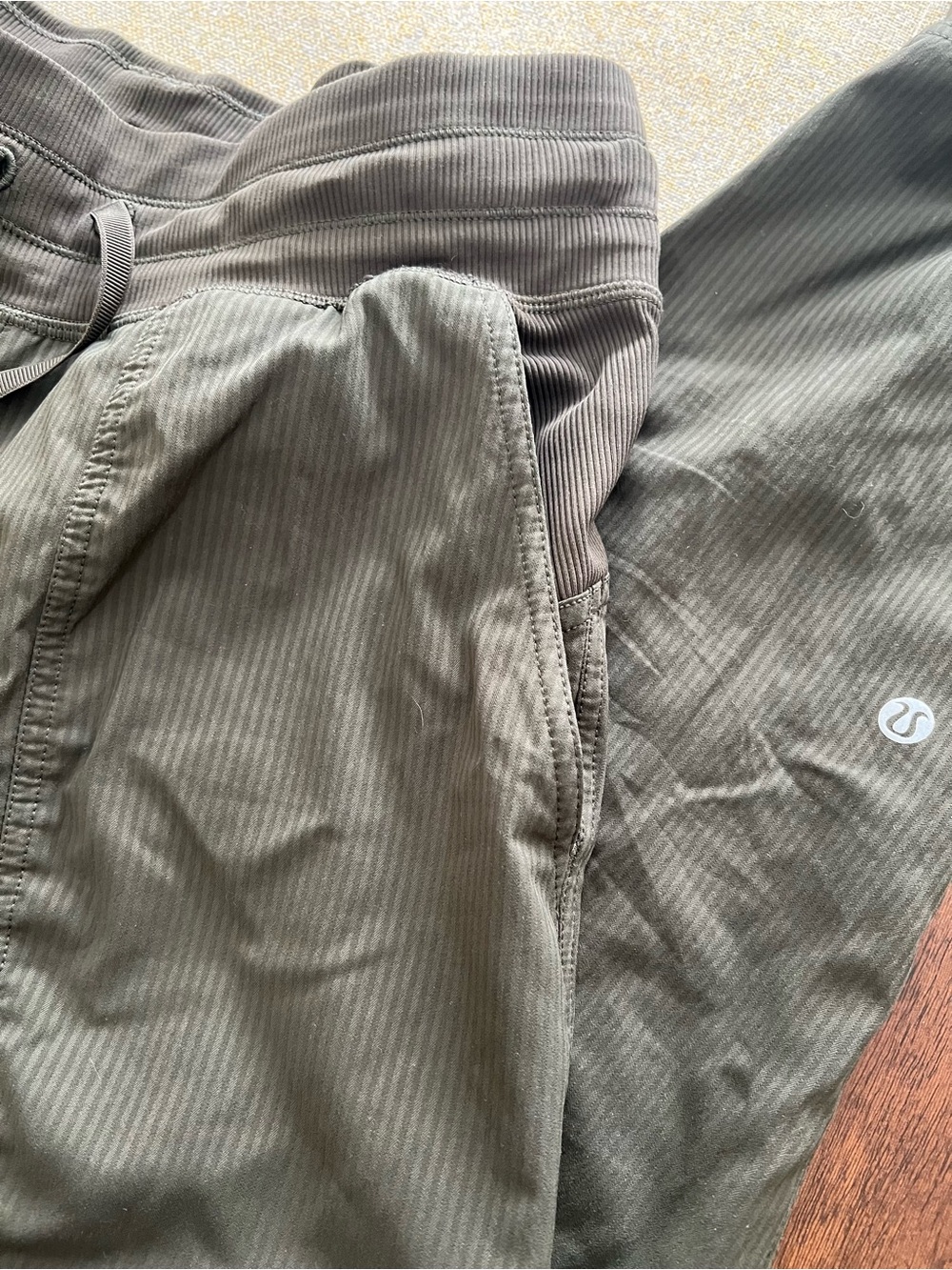 ❤️ Lululemon Olive Green Ribbed Waist Jogger Pants - Picture 8 of 10